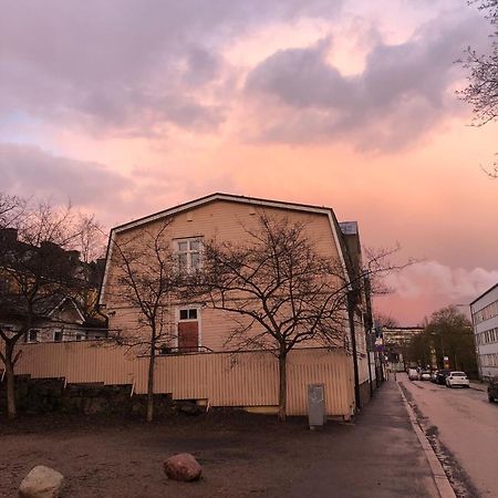 Wooden House Studio With Shared Garden Helsinki Buitenkant foto